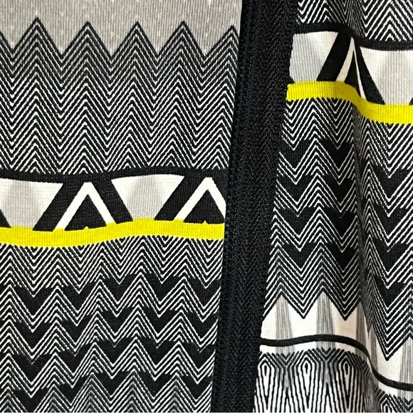 Trina Turk Women's Lilly Sleeveless Asymmetric Shift Dress Size Large - Picture 4 of 14